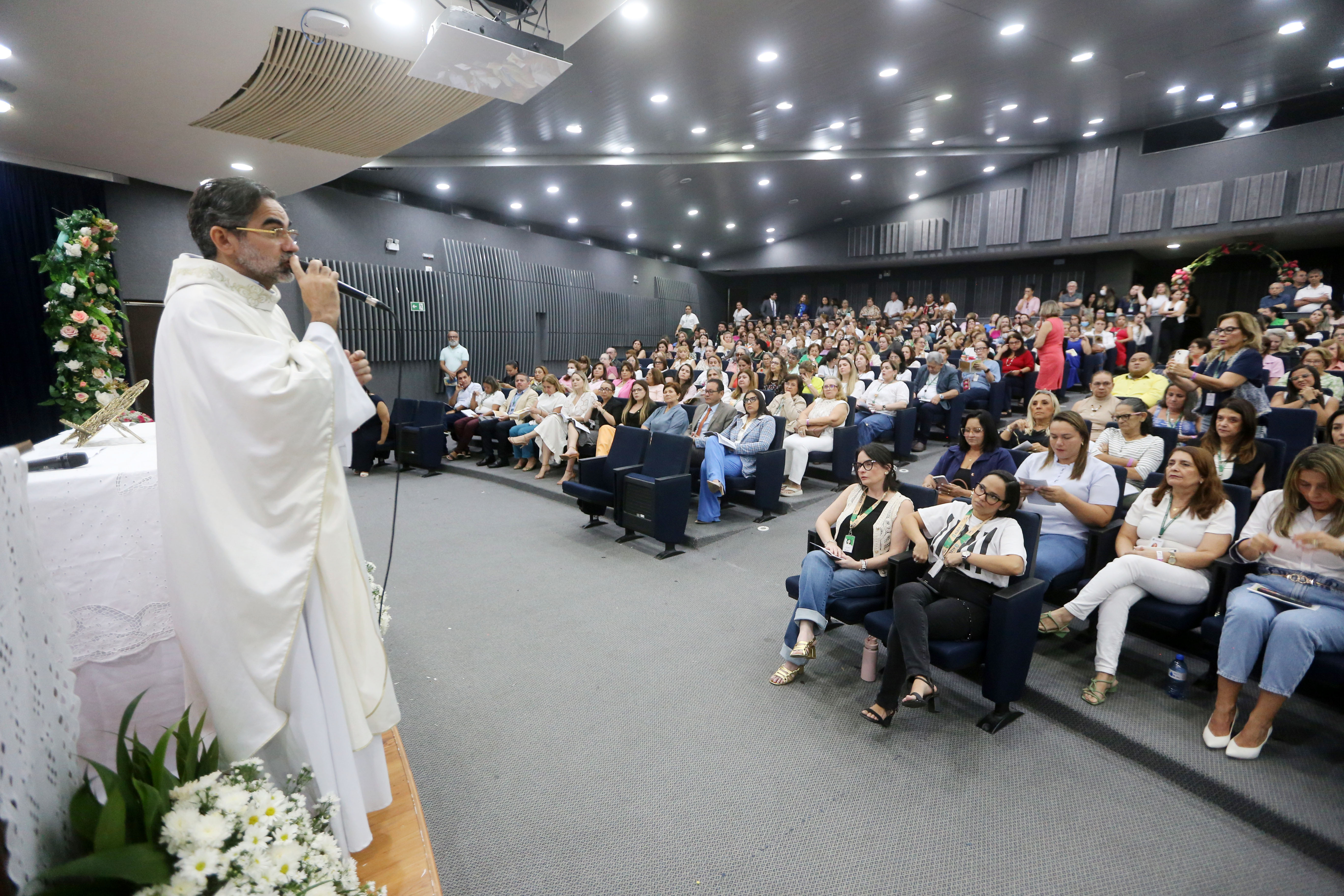 Celebração reuniu fé, amor e homenagens