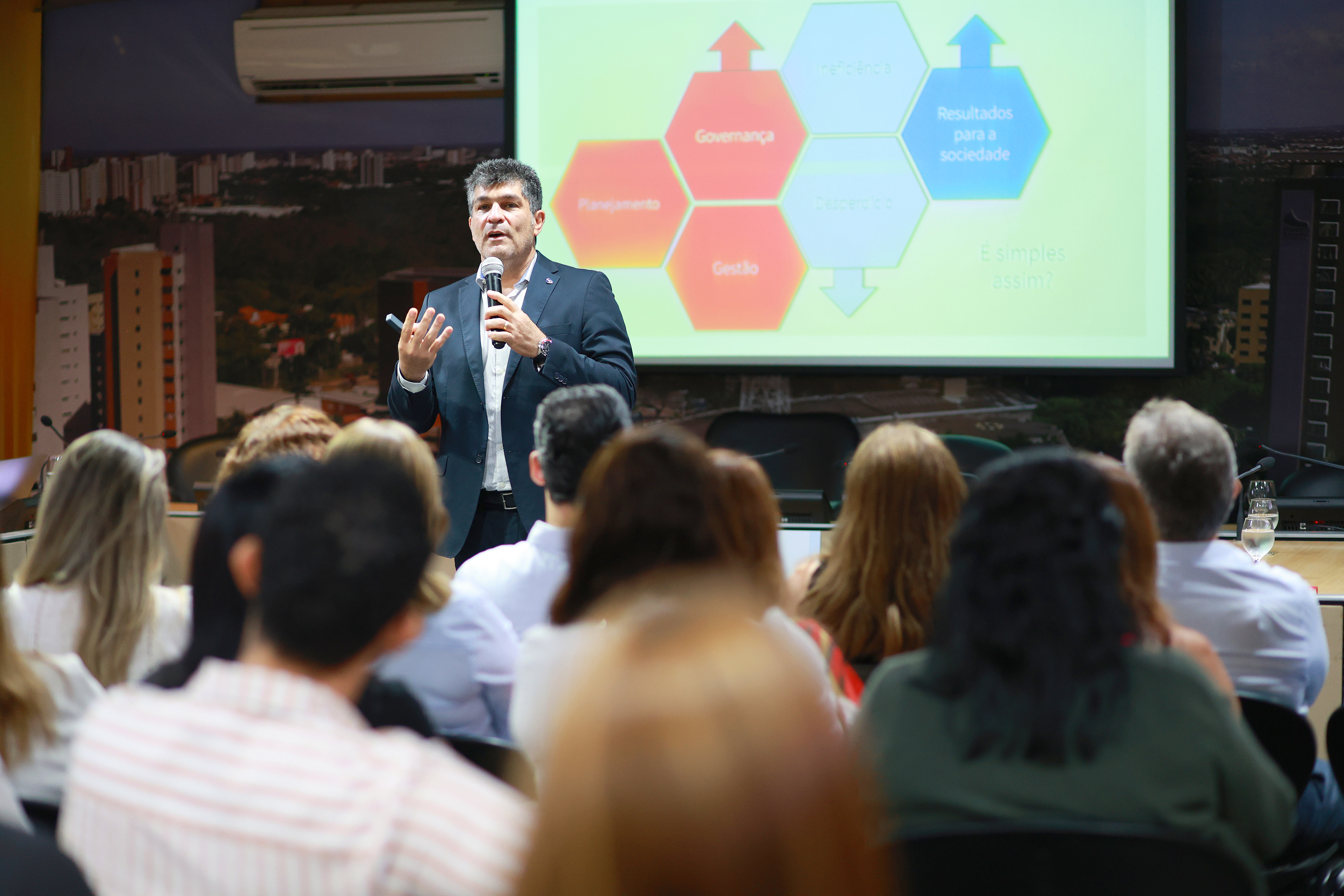 Iniciativa abordou importância de boas práticas de governança e gestão para a Alece e para a avaliação do TCU.