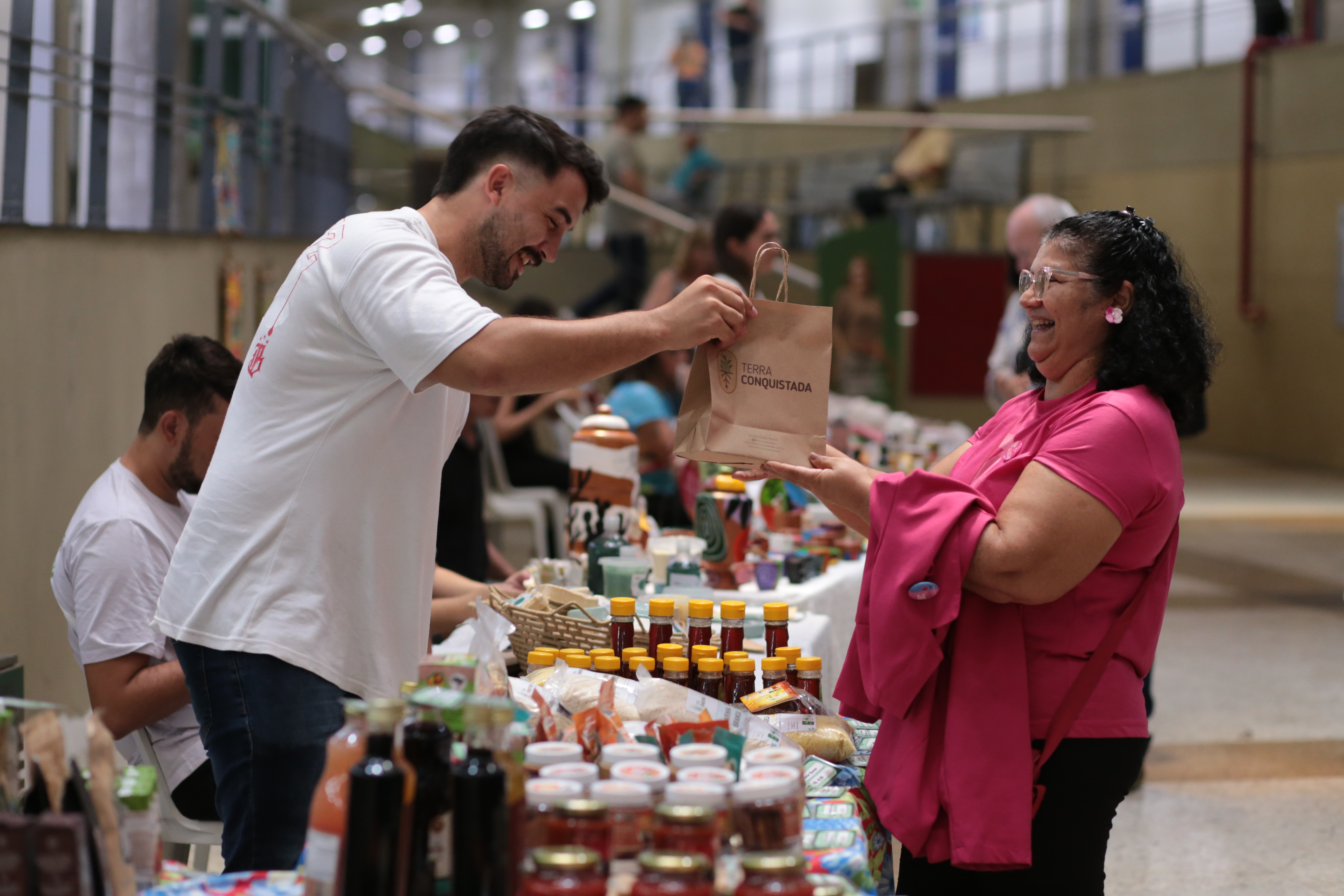 Feira incentiva o consumo sustentável e segue até esta quinta-feira (12/06)