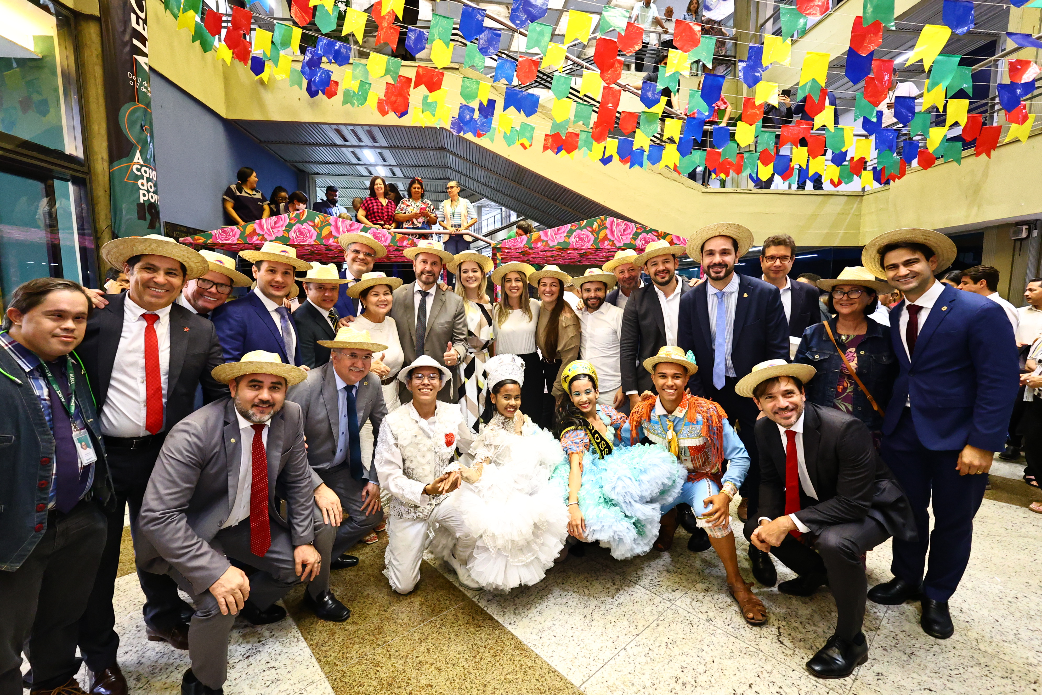 Arraiá da Alece segue nesta quinta com confraternização entre servidores e parlamentares
