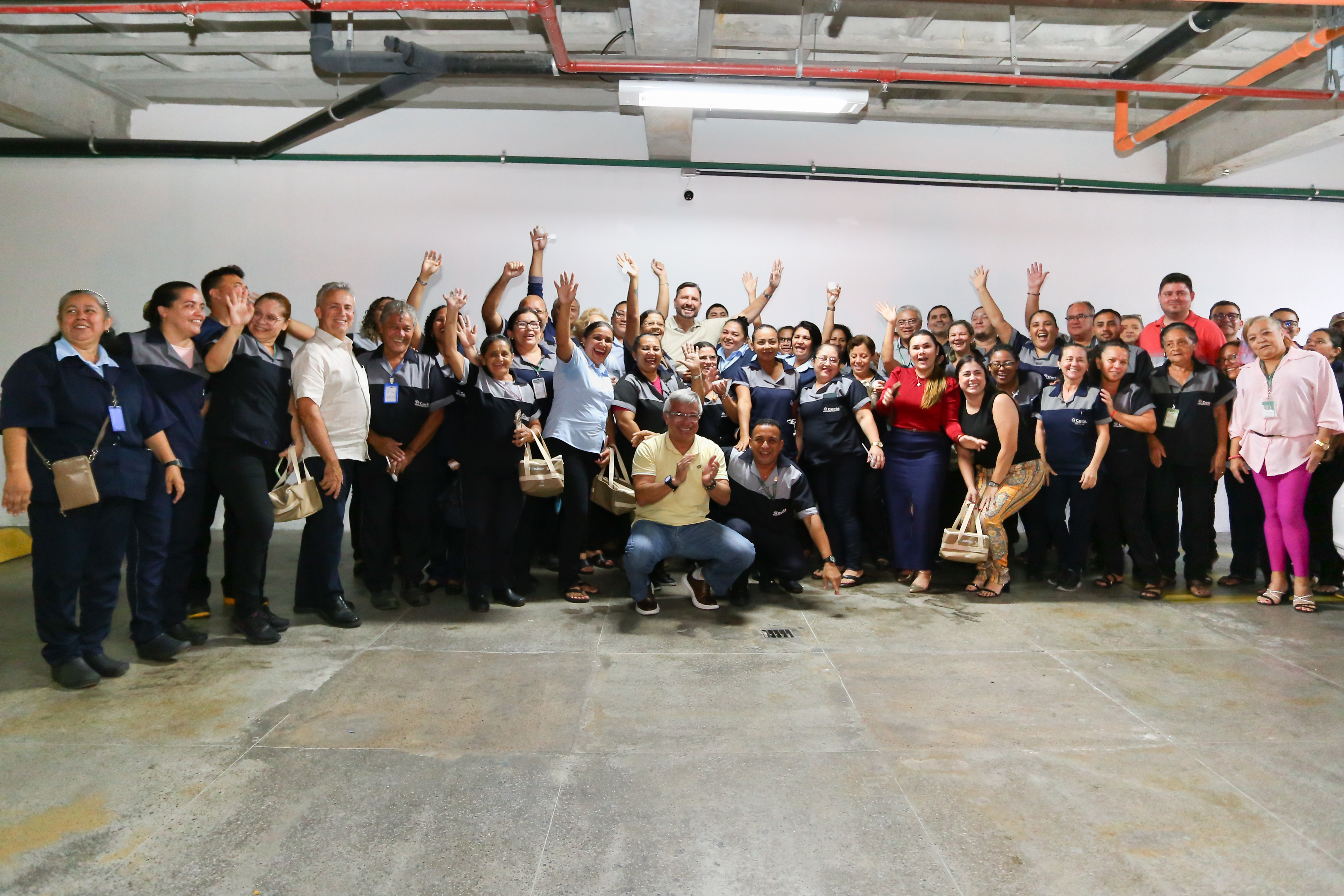 Presidente visitou as equipes da Coti e dos serviços gerais da Certa