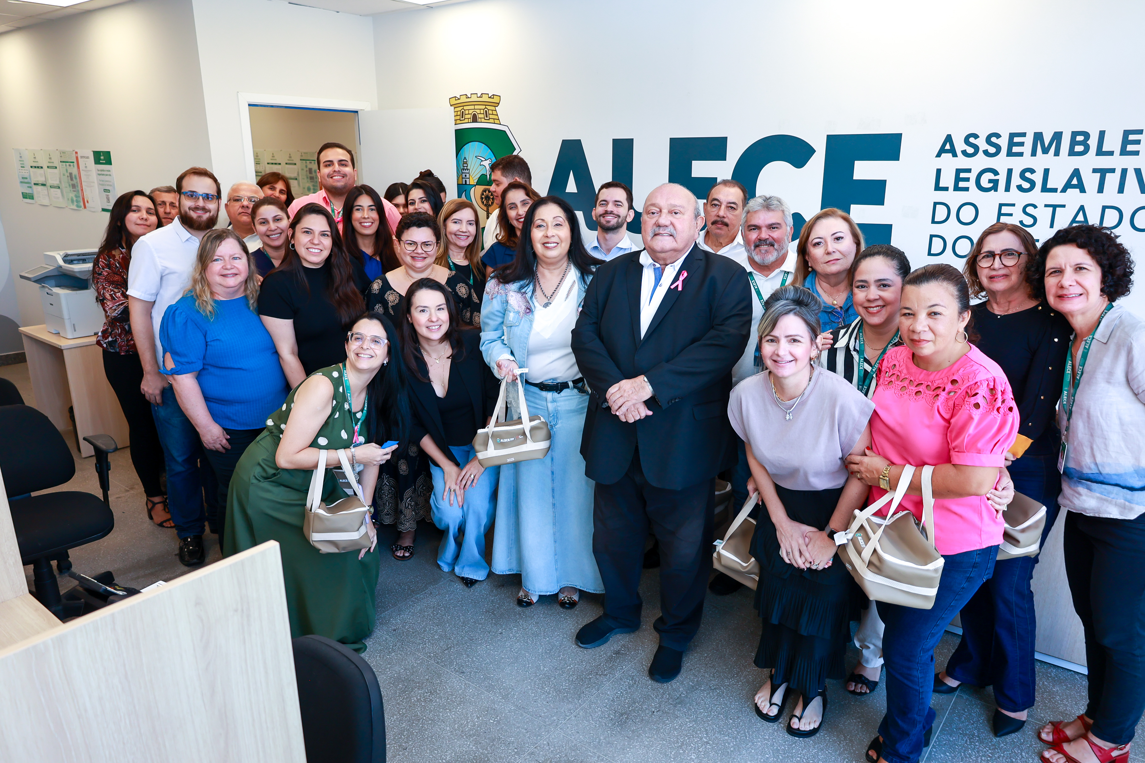 Homenagem aconteceu na sede do órgão, no anexo III da Alece