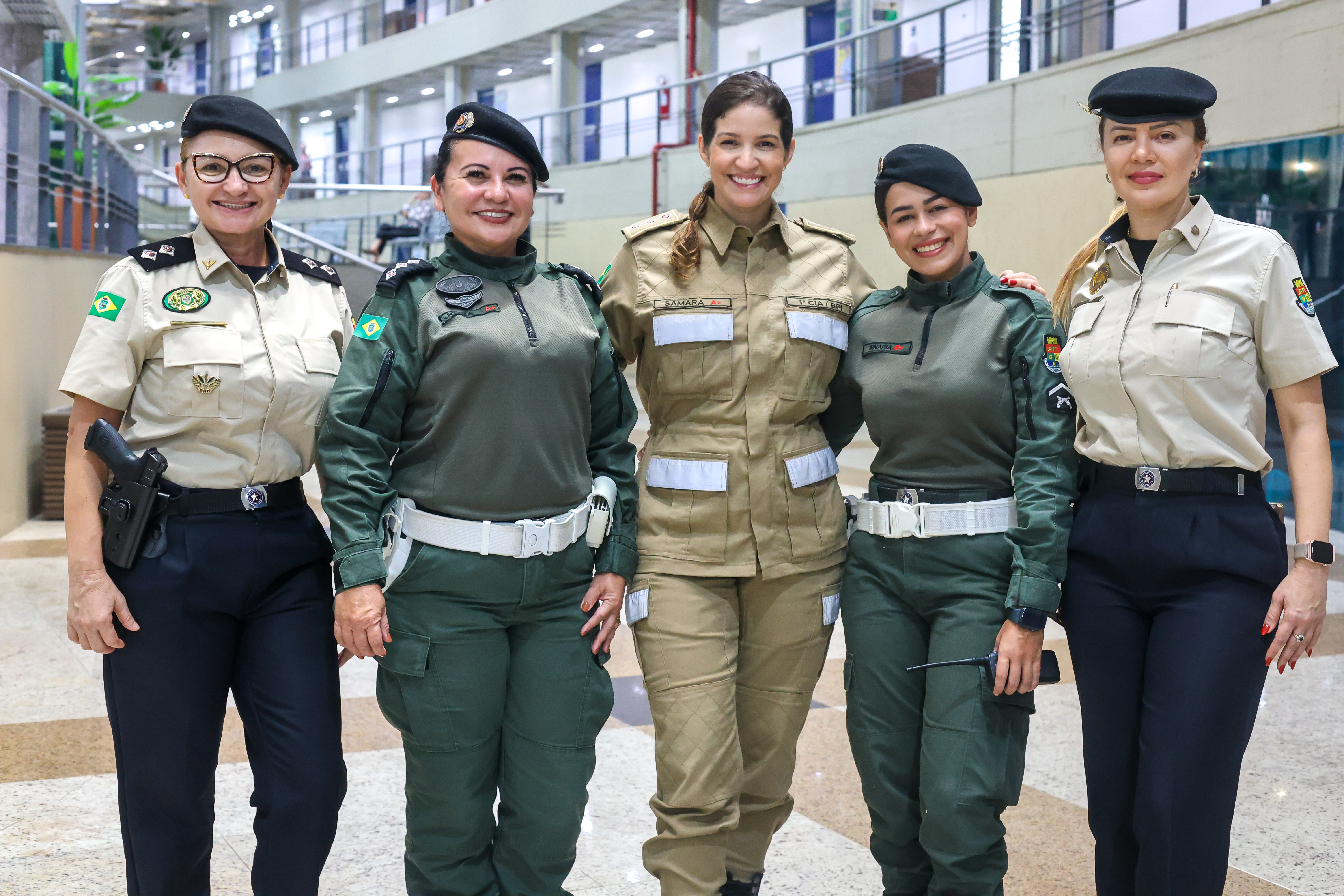 Parte da equipe de mulheres que atuam na segurança da Alece