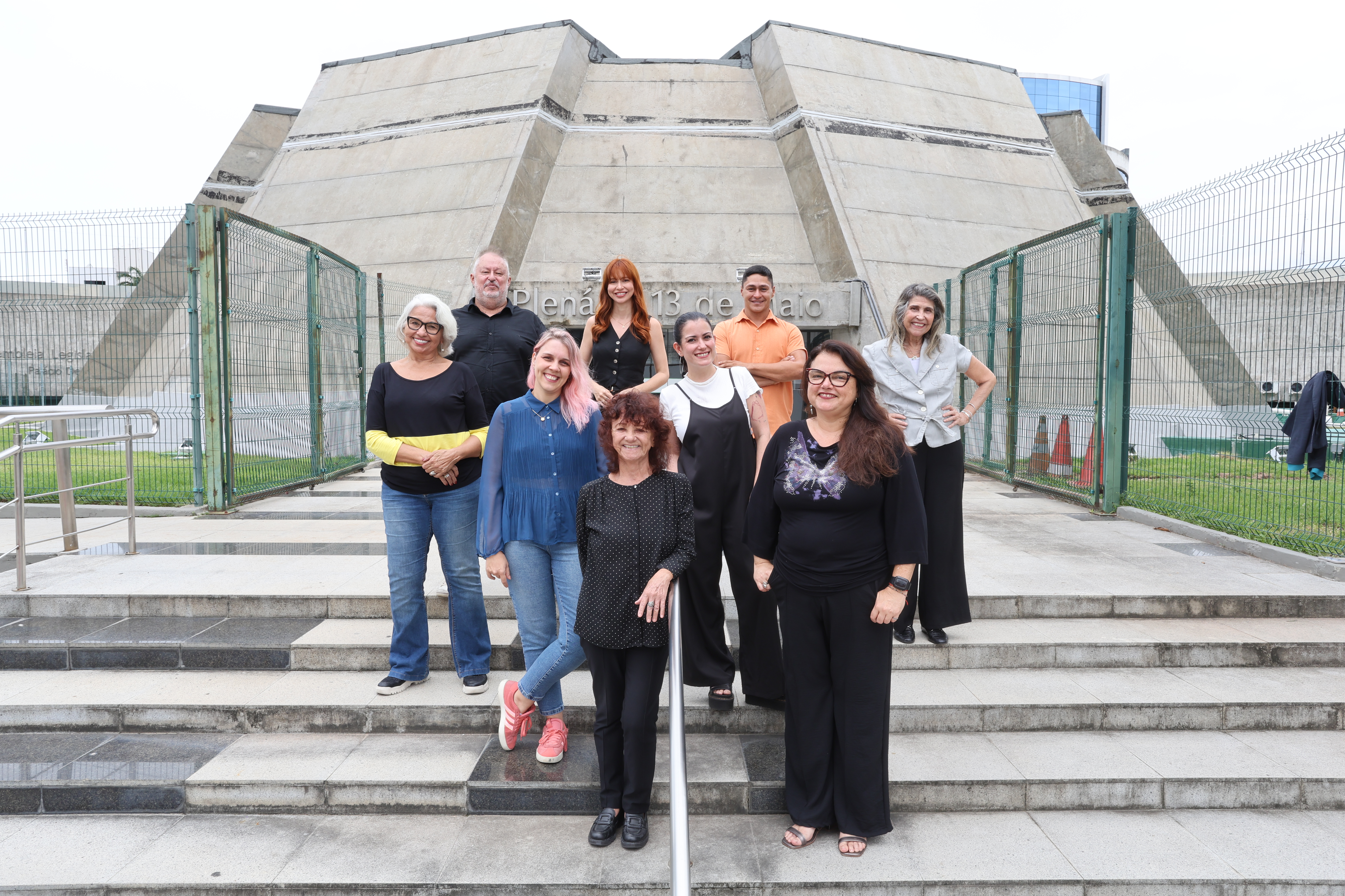 Revista Plenário Alece conta com equipe de servidores e servidoras que se dedicam à informação de qualidade